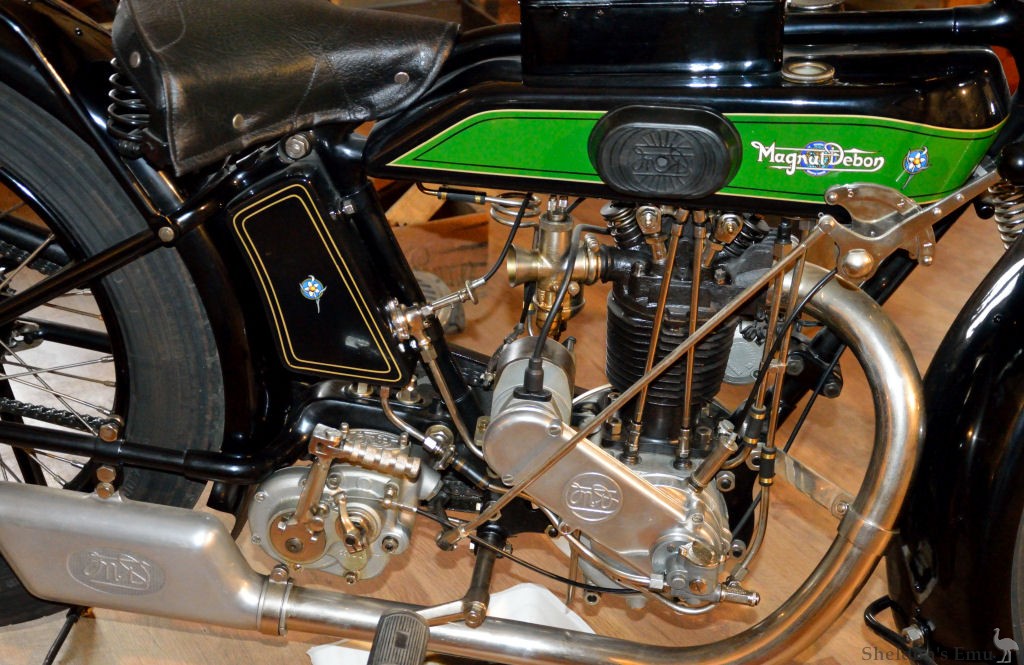 Magnat-Debon-1928-350cc-MRi-02.jpg