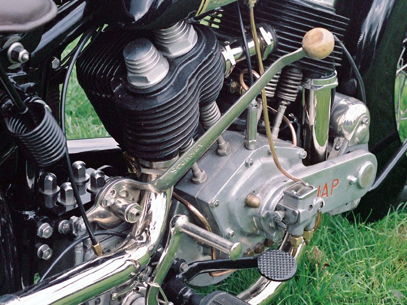 Montgomery-1929-1000cc-HnH4.jpg