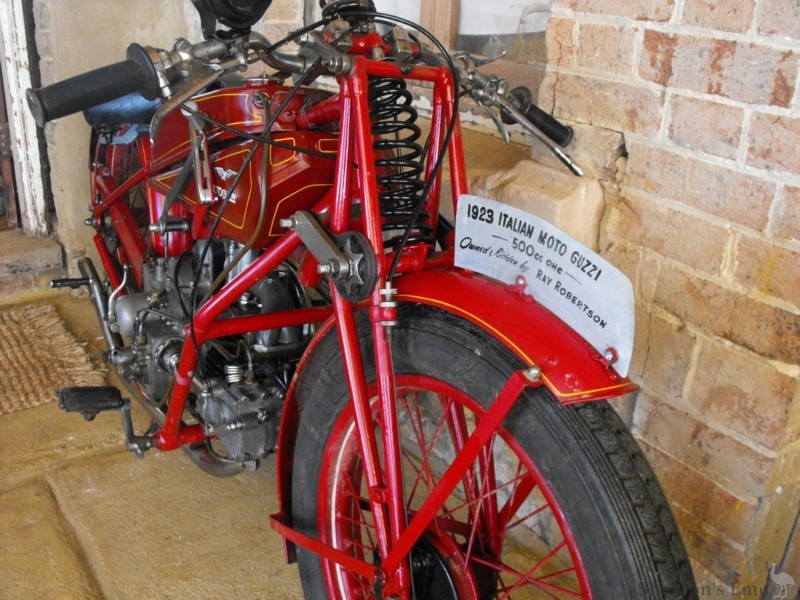 Moto-Guzzi-1924-C4V-2.jpg