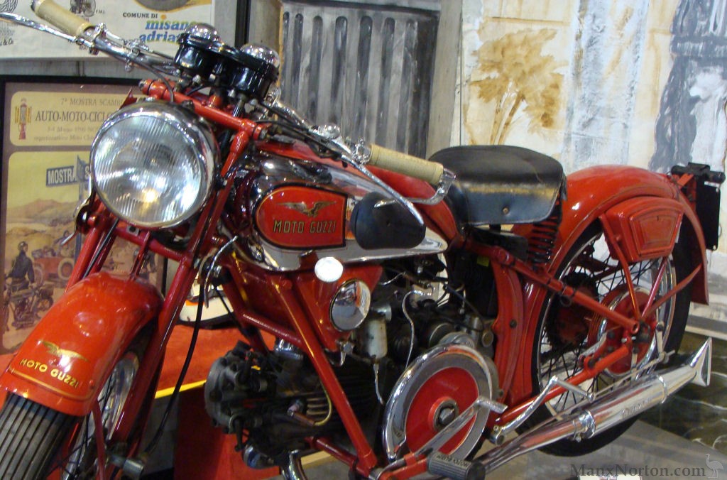 Moto-Guzzi-1939-W-TBe.jpg