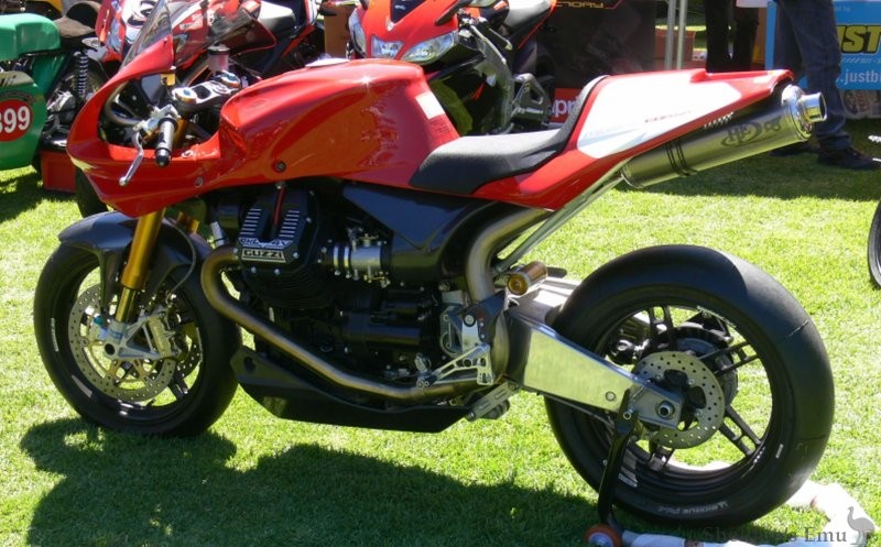 Moto-Guzzi-Ducati-Day-2011-Grant-S.jpg