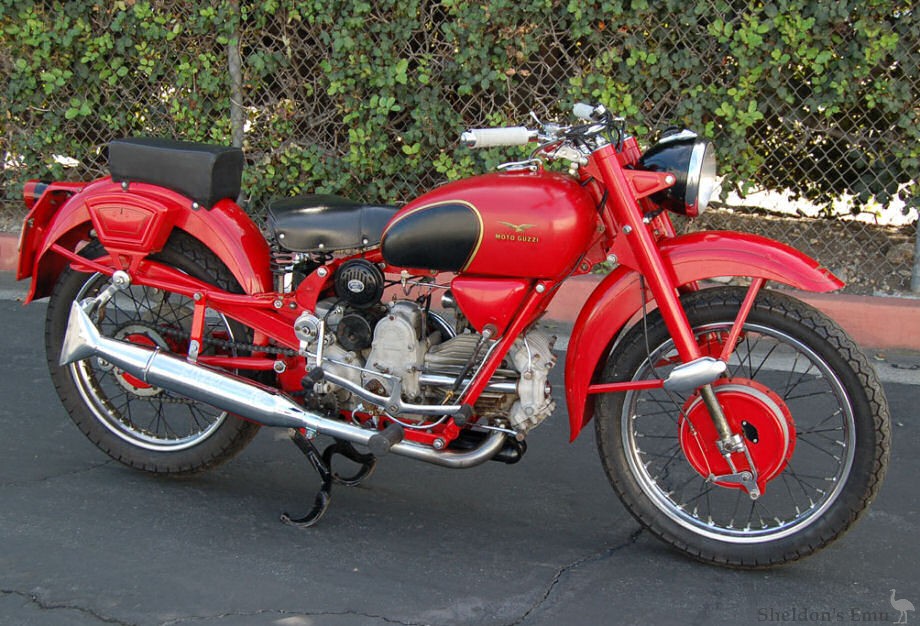 Moto-Guzzi-1951-Astore-500cc.jpg