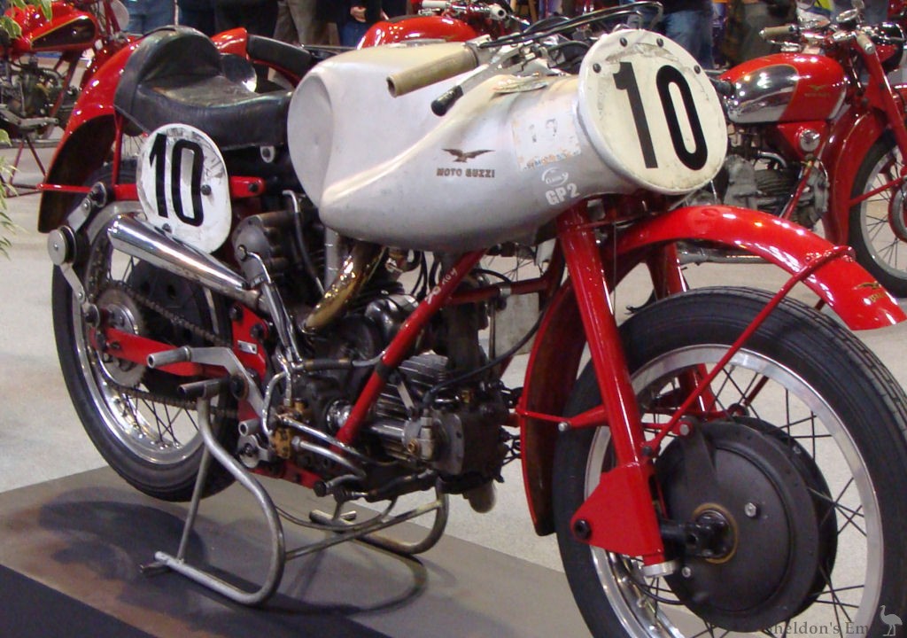 Moto-Guzzi-1951-500-Bicylindre-TBe.jpg