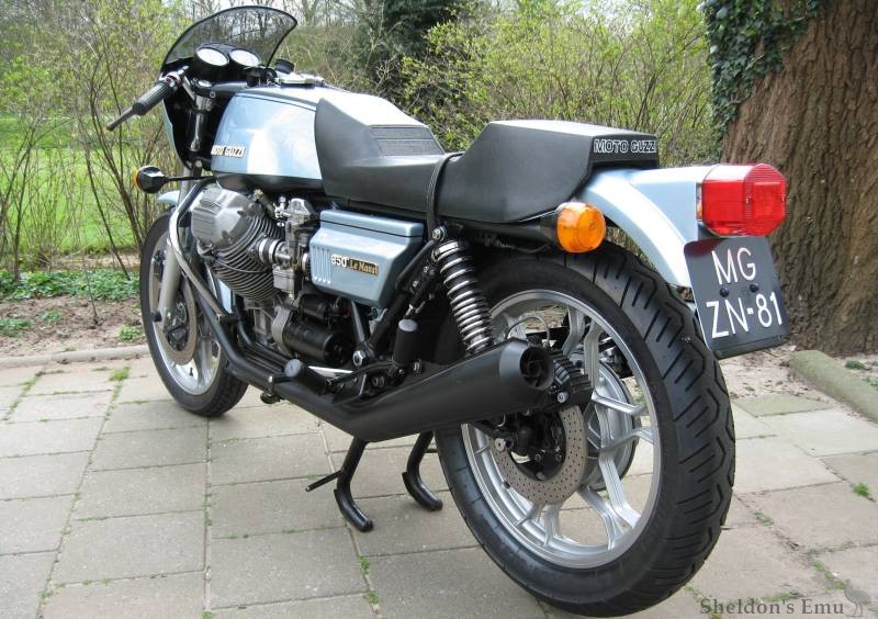 Moto-Guzzi-1976-Le-Mans-b.jpg