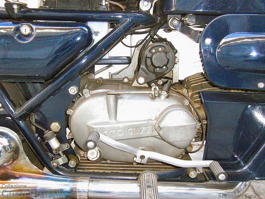 Moto-Guzzi-1976-Nuovo-Falcone-Caribinieri-MGF-04.jpg