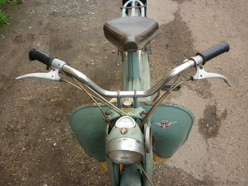 Motobecane-1961-Mobylette-49cc-AT-005.jpg