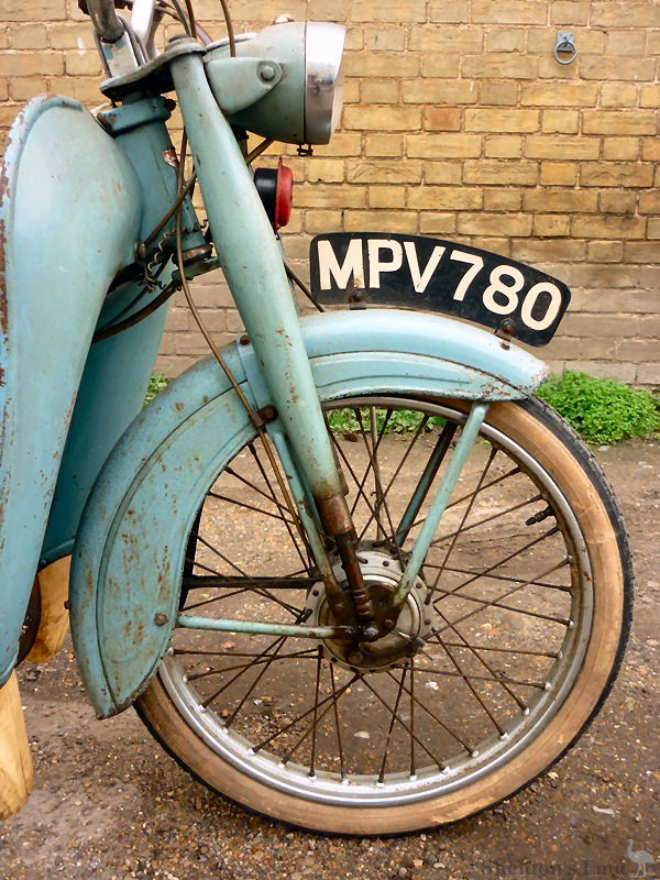 Motobecane-1961-Mobylette-49cc-AT-011.jpg