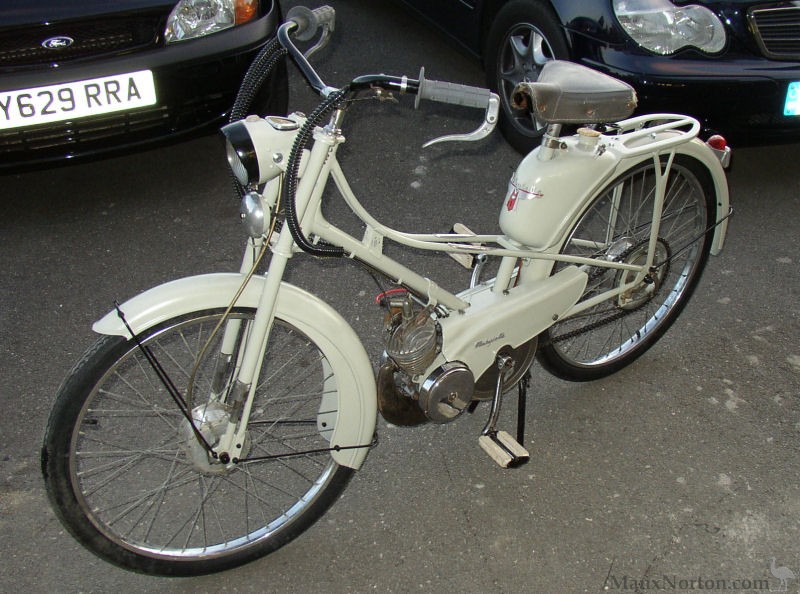 Motobecane-Mobylette-1956-LHS.jpg