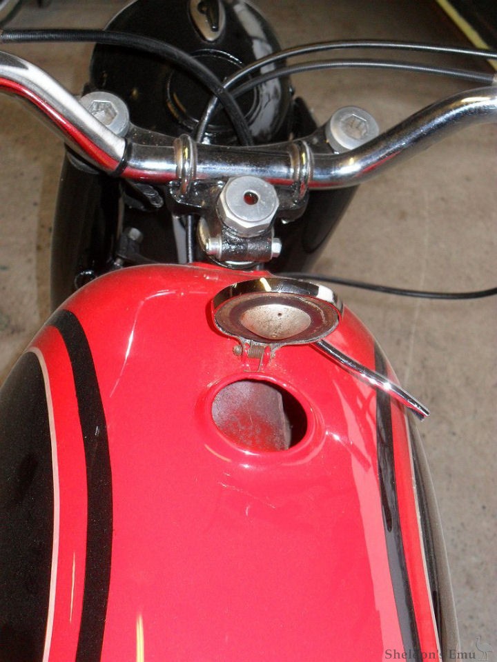 MV-Agusta-1961-Tevere-Bretti-4.jpg