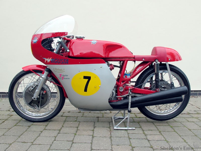 MV-Agusta-1970-500-HnH-2.jpg