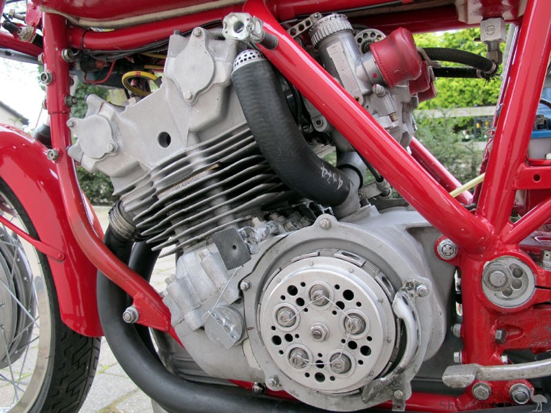 MV-Agusta-1970-500-HnH-4.jpg