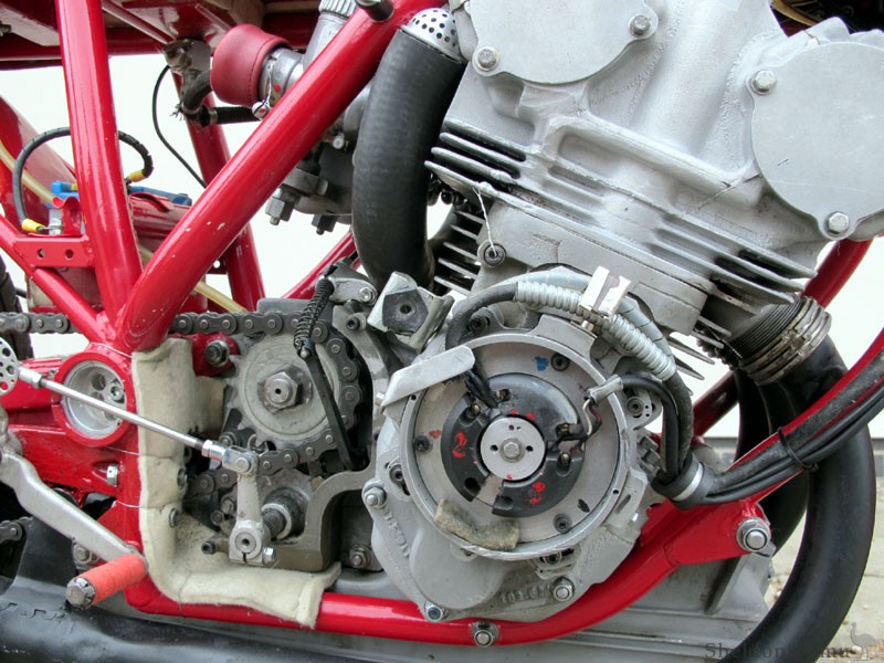 MV-Agusta-1970-500-HnH-5.jpg