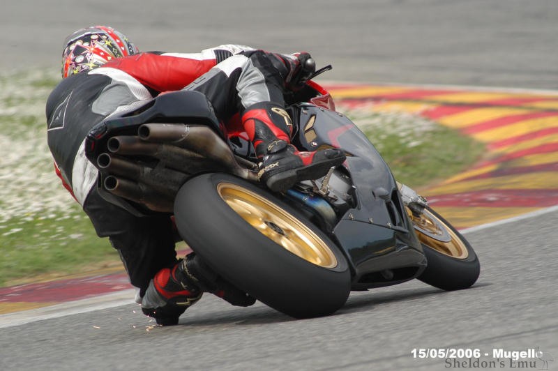 MV-Agusta-F4-Tambourini-2.jpg