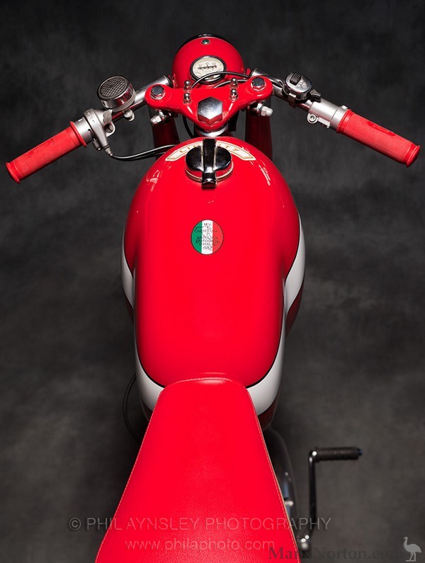 MV-Agusta-1961-Liberty-PA-03.jpg