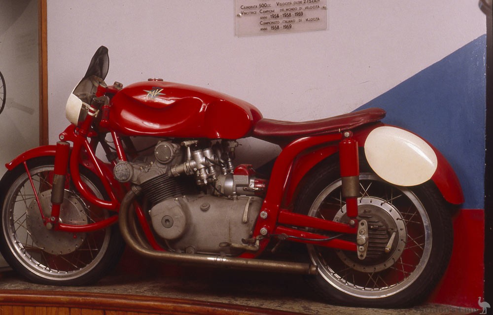 MV-Agusta-1951-500GP-SCO.jpg