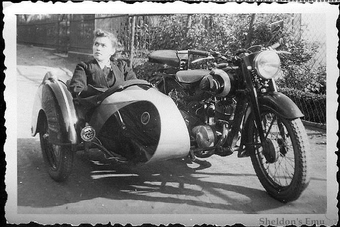 Garson-ident-french-girl-sidecar.jpg