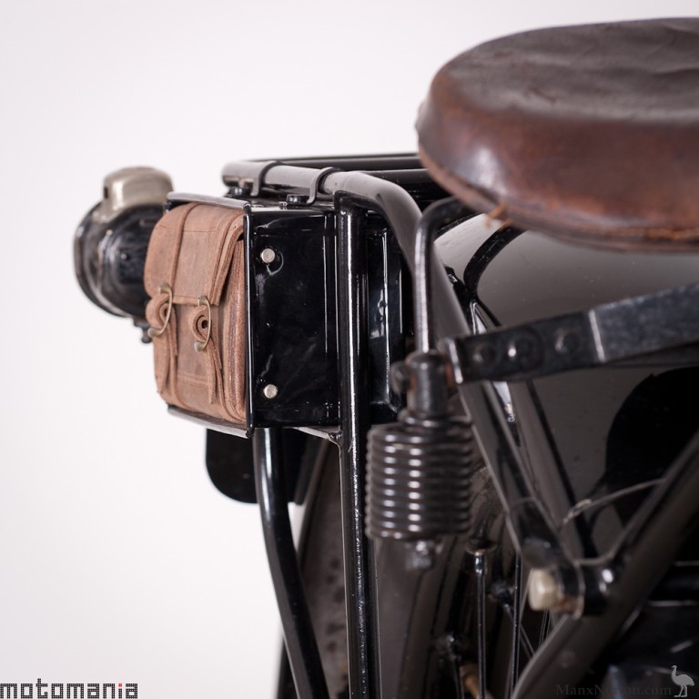 New-Imperial-1923-Model-11-Motomania-8.jpg