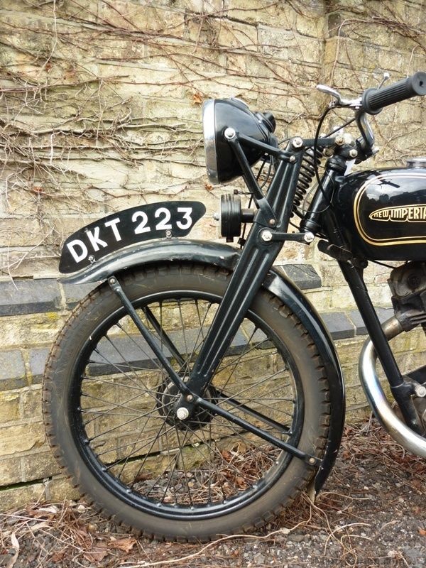 New-Imperial-1937-150cc-4795-05.jpg