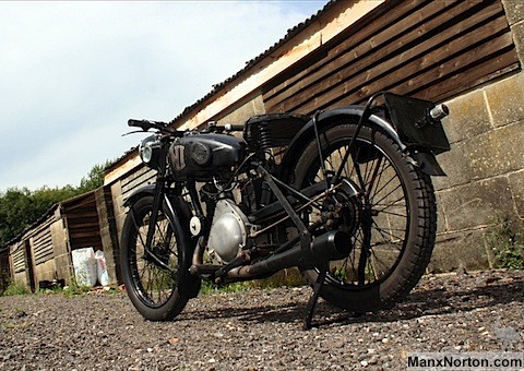 New-Imperial-1939-Model-23-14.jpg