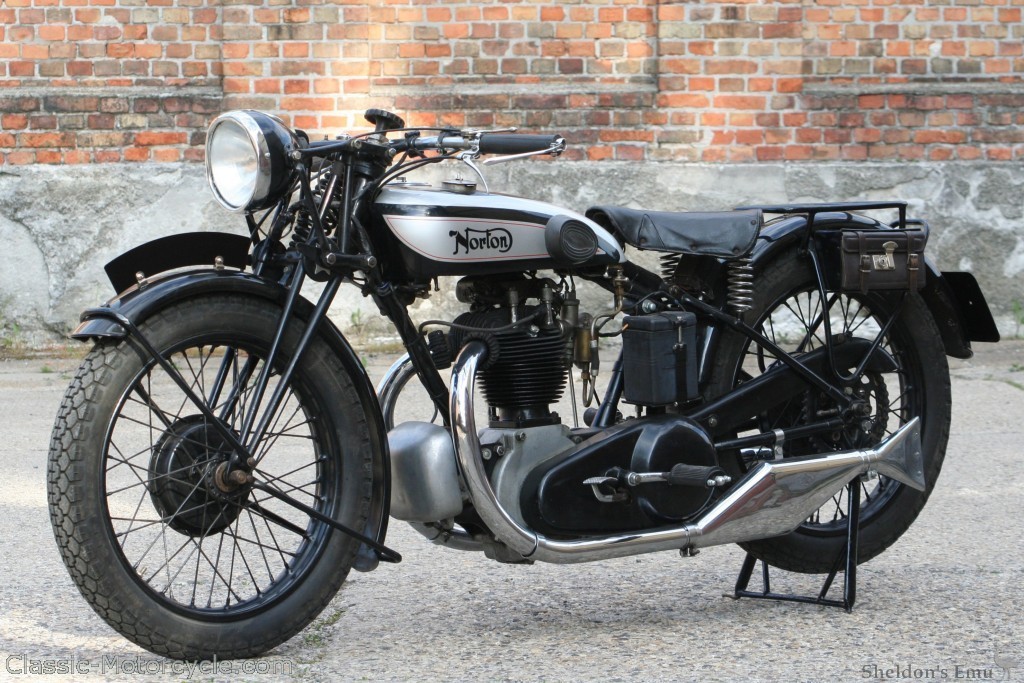 Norton-1930-Model-20-500cc-Moma-02.jpg