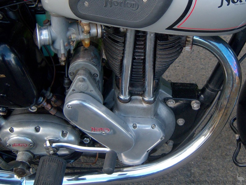 Norton-1953-ES2-HnH-2.jpg