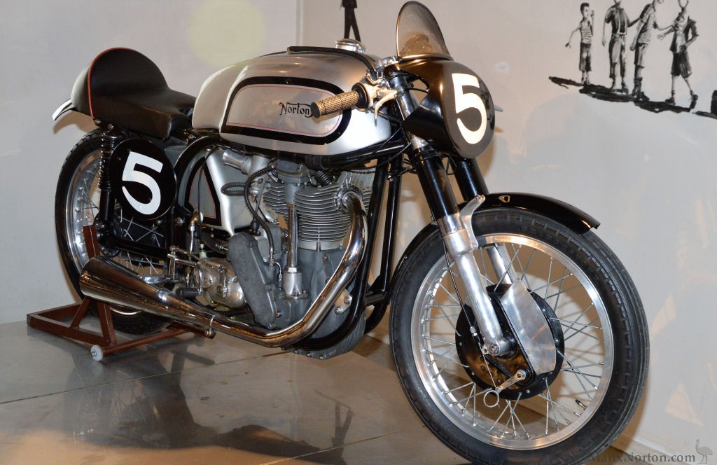 Norton-1953-Manx-500-MRi.jpg