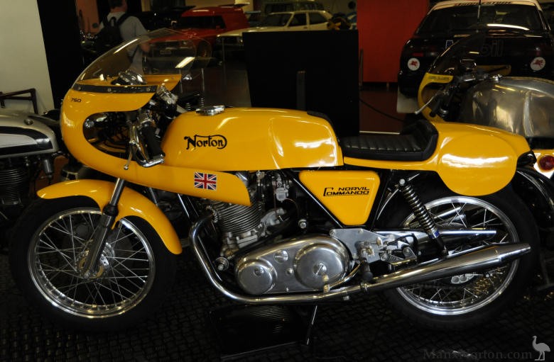 Norton-Commando-Production-Racer-BWMill.jpg