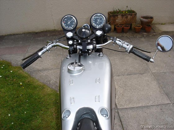 Norton-Manx-1947-Symons-7.jpg