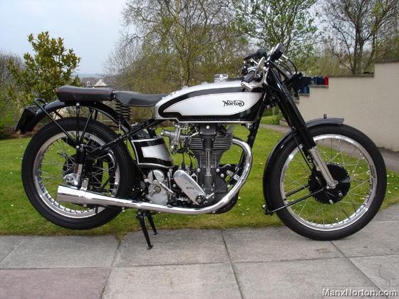 Norton-Manx-1947-Symons-8.jpg