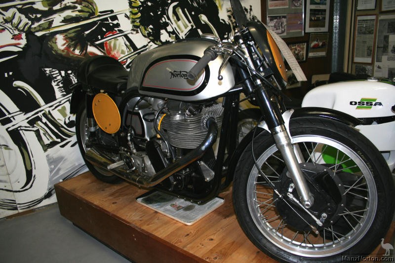 Norton-Manx-NMMA-2.jpg