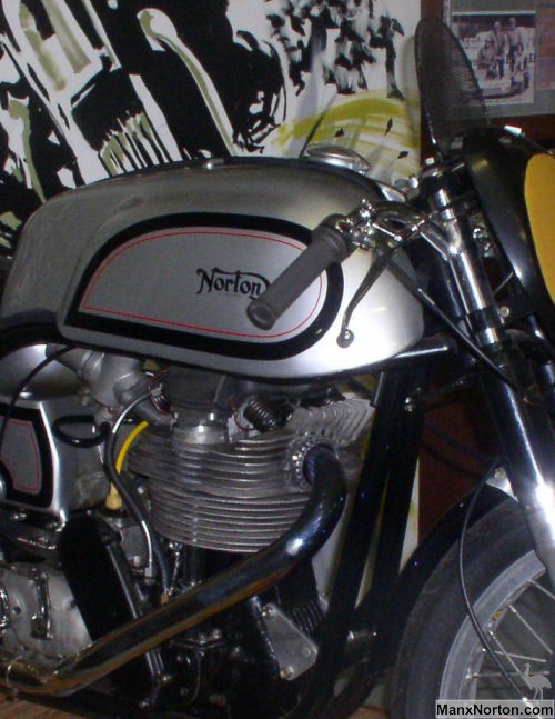 Norton-Manx.jpg