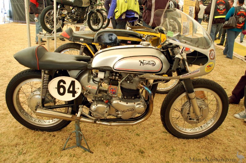 Norton-Classic-Racer-Jaws-1.jpg