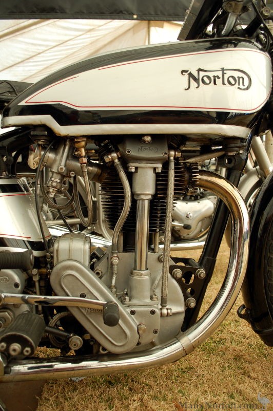 Norton-International-Jaws-1a.jpg