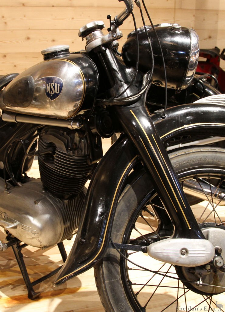 NSU-1954-250-Max-PMi-02.jpg