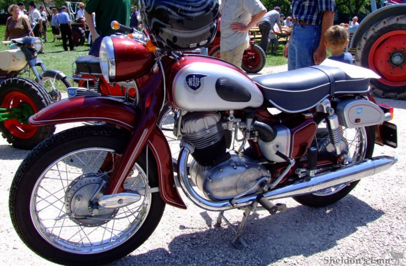 NSU-Max-red.jpg