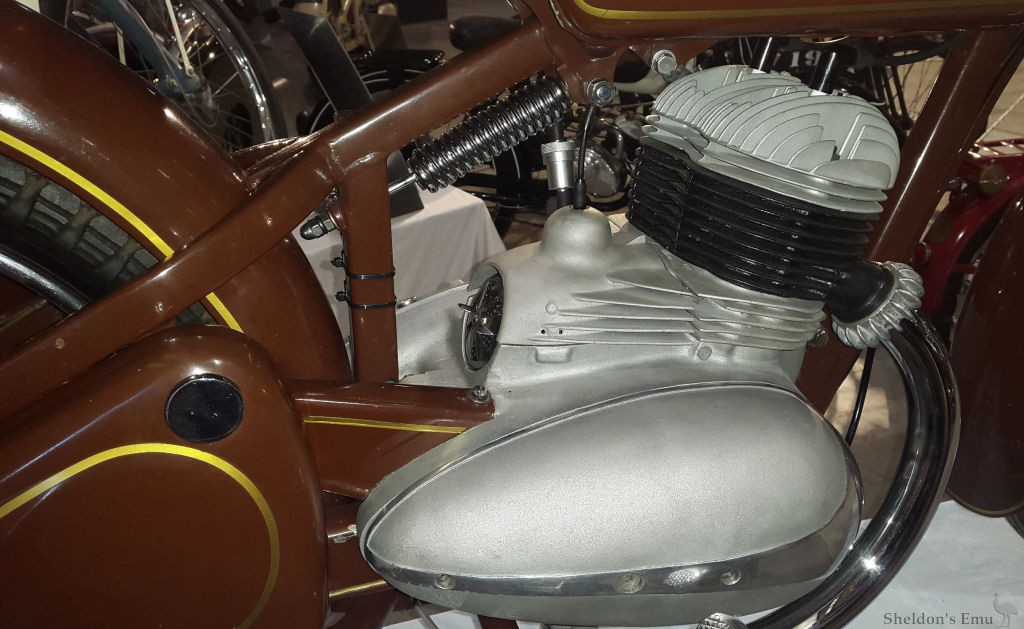 Ogar-1946-Tipo-12-SCA-EMR16-Engine.jpg