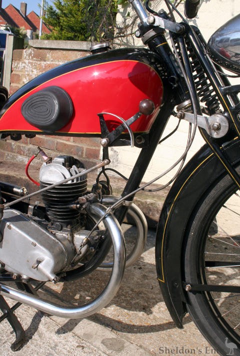 Peugeot-1939-P53-100cc-4.jpg