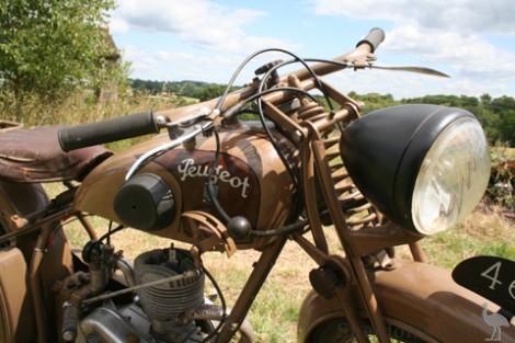 Peugeot-1947-Confort-125cc-Model-P55C--02.jpg