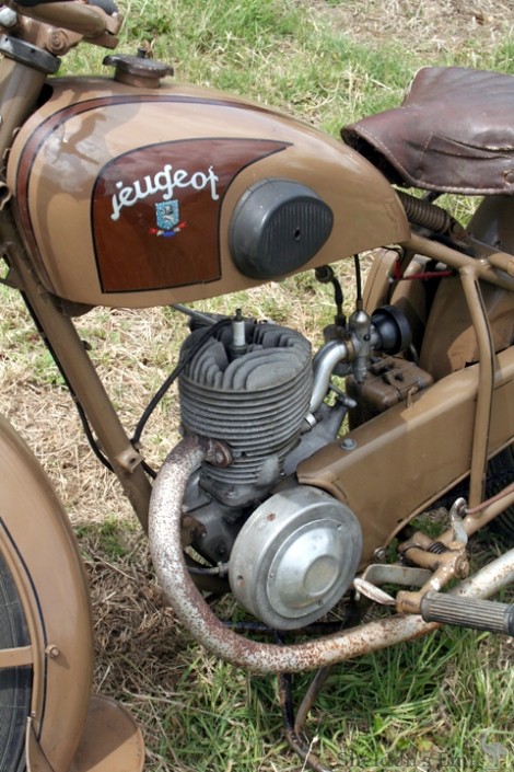 Peugeot-1947-Confort-125cc-Model-P55C--13.jpg