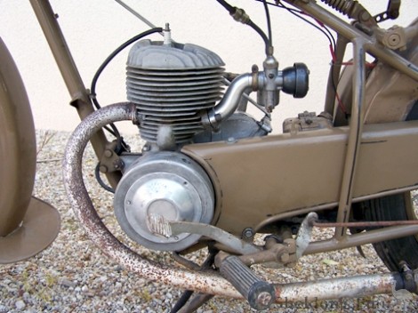 Peugeot-1947-Confort-125cc-Model-P55C-4.jpg