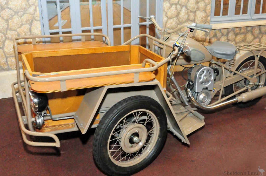 Peugeot-1955-57TN-Triporteur-MRi.jpg