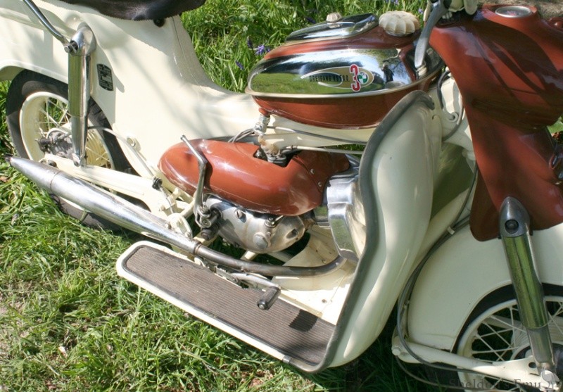 Puch-1965-DS50-Scooter-02.jpg