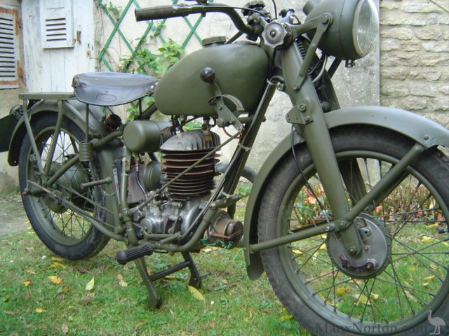 Puch-1939-250-S4-1939.jpg