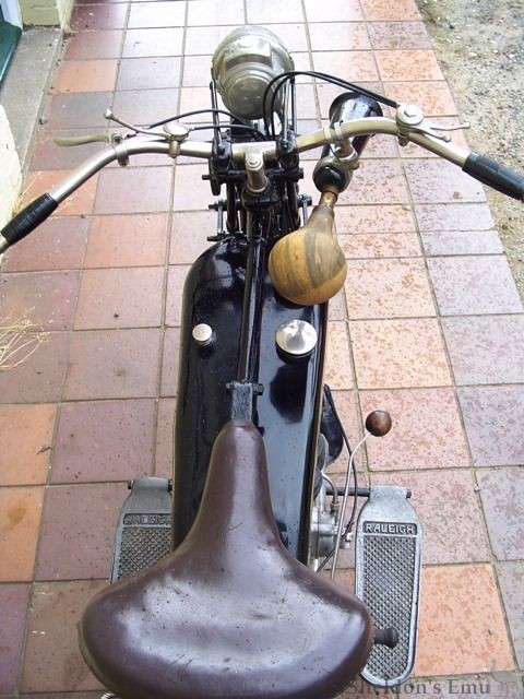 Raleigh-1926-350cc-3696-4.jpg