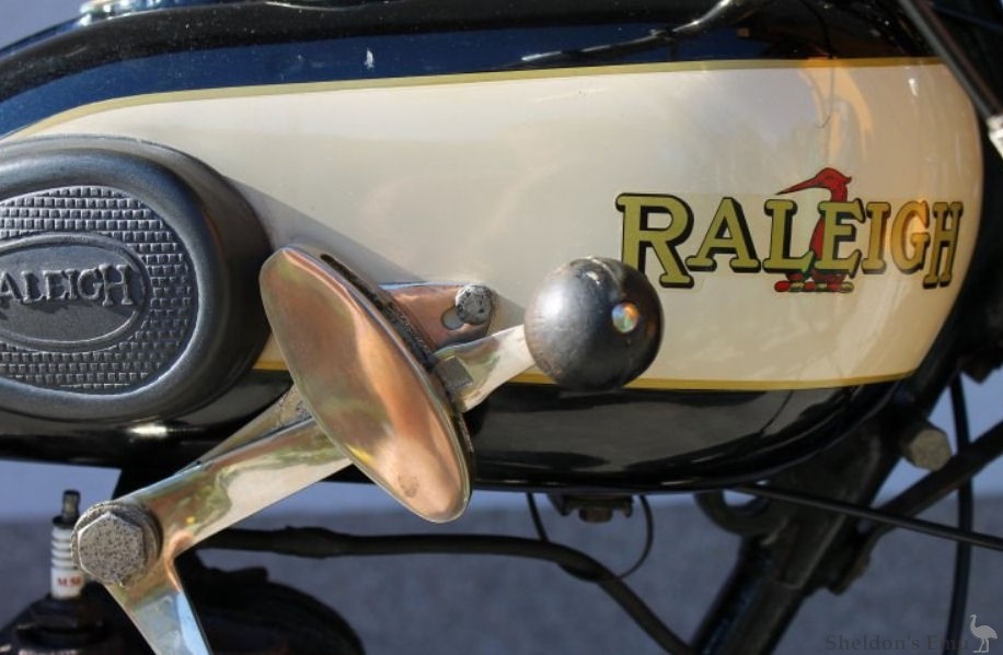 Raliegh-1929-500cc-Model-21-CMAT-04.jpg