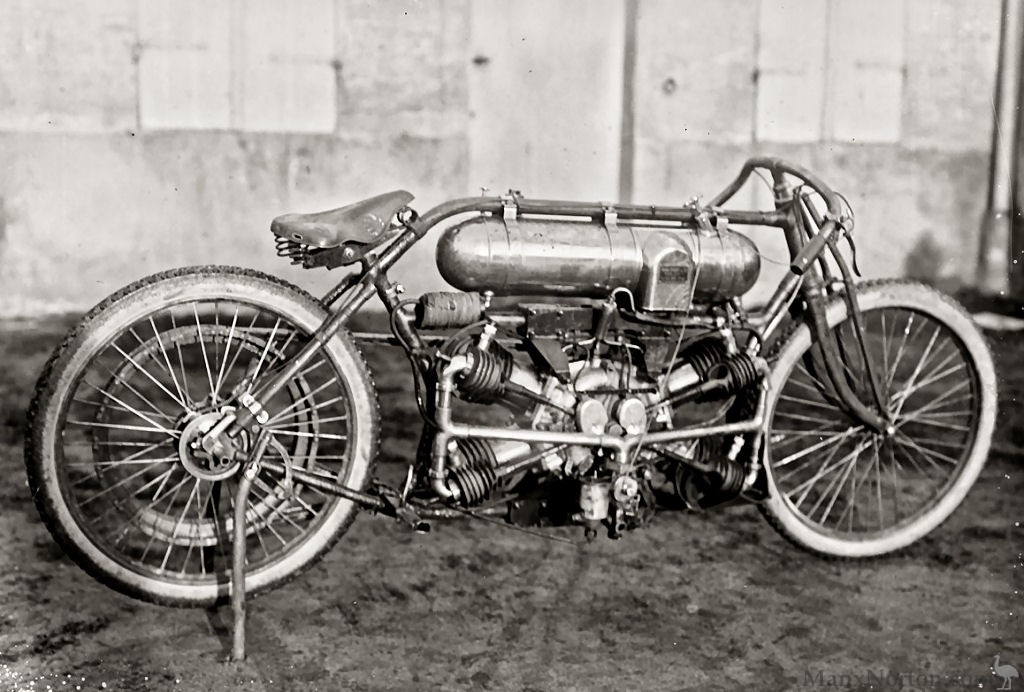 Rene-Gillet-1911-2600cc-Four.jpg