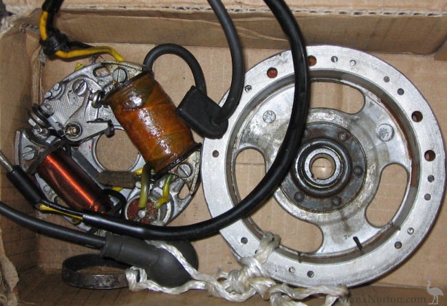 Rixe-Moped-Flywheel-Magneto-1940s.jpg