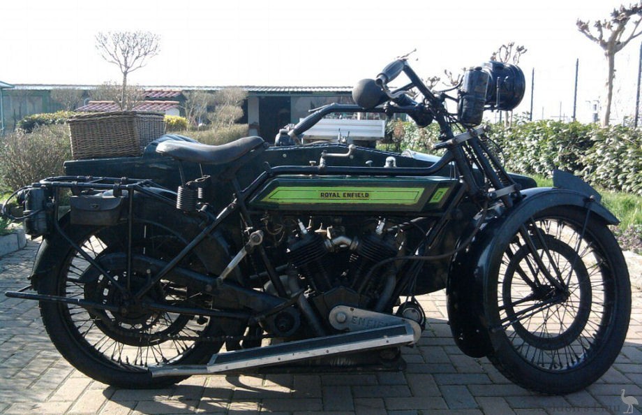 Royal-Enfield-1919-976-Bretti-2.jpg