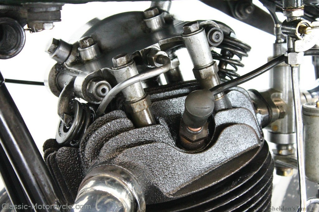 Royal-Enfield-1931-500cc-Model-J-CMAT-06.jpg