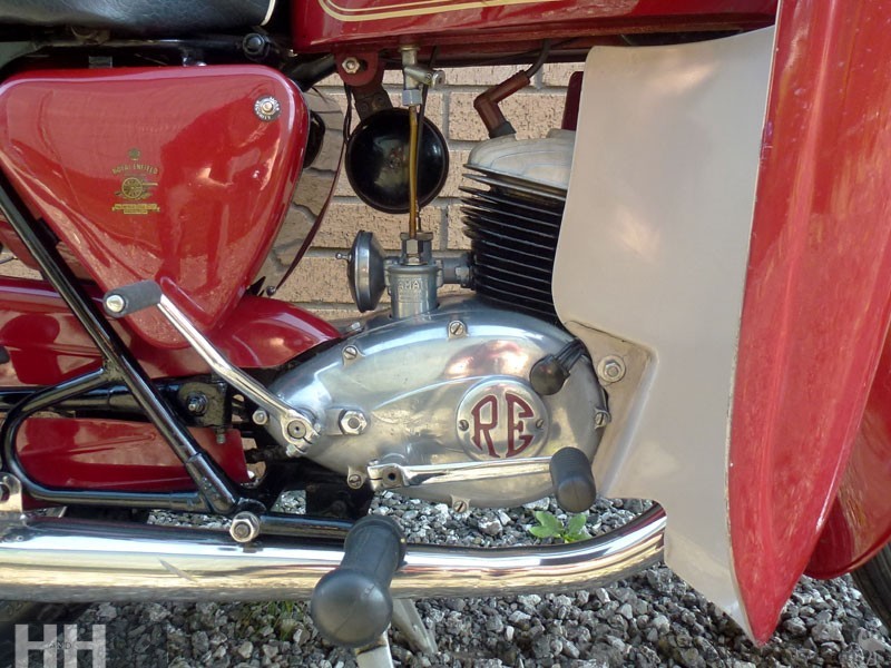 Royal-Enfield-1959-Airflow-HnH-3.jpg